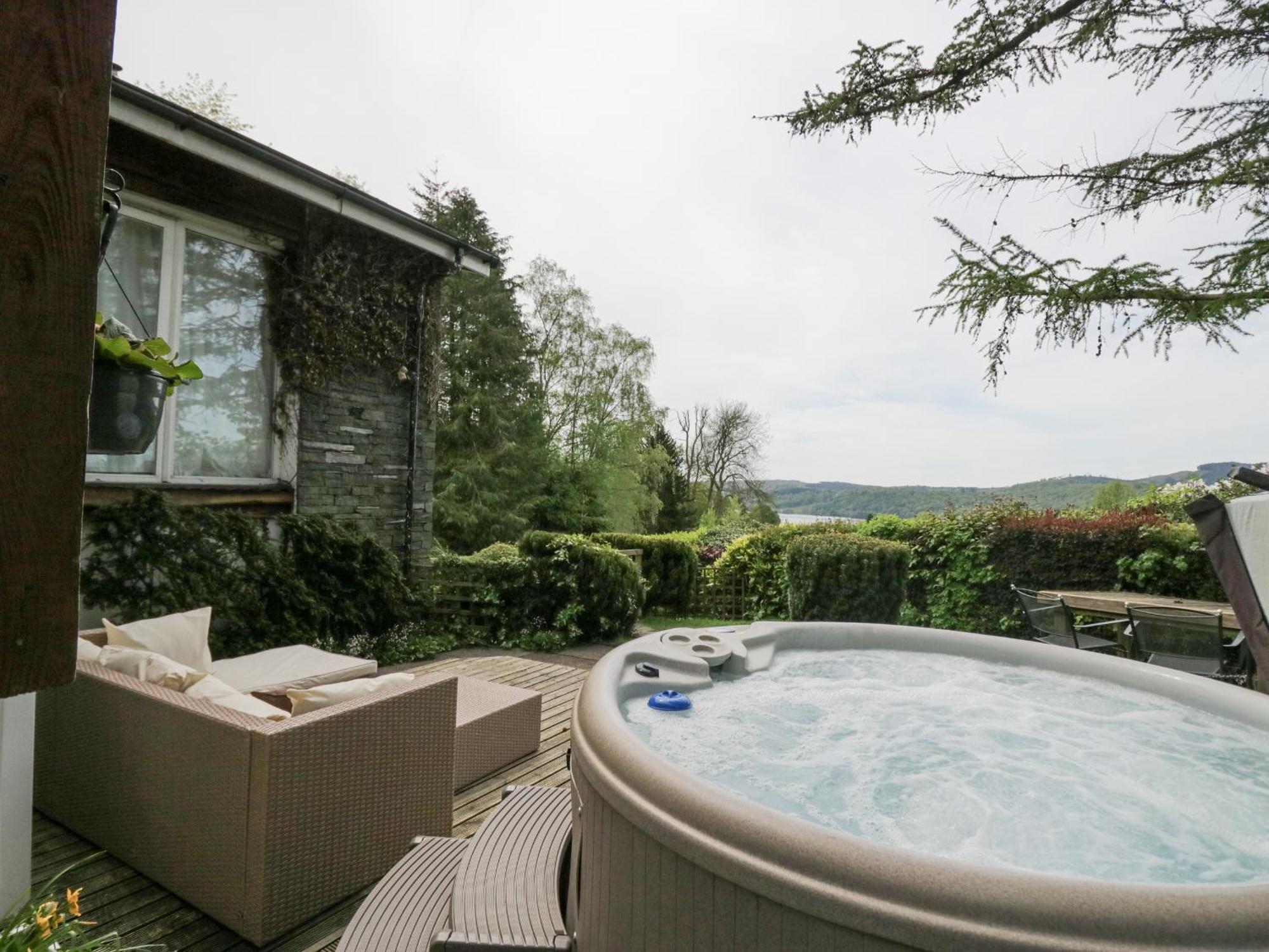 Lake Lodge Holiday home *