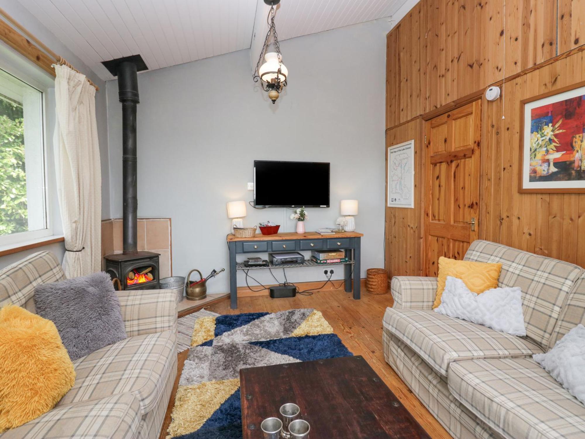 Lake Lodge *